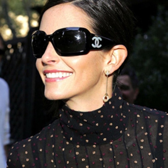 Authentic Chanel Sunglasses with box. - Picture 8 of 8